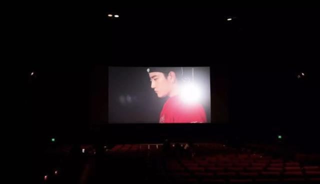 90后中国姑娘，在澳洲街头搞“事情”，竟然美哭外媒、惊动CCTV