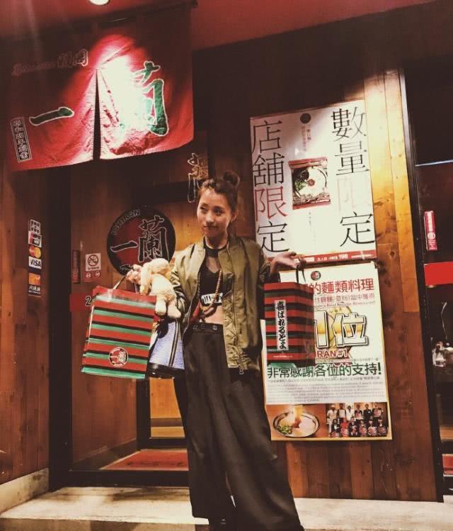 土骚型美女美女毕滢,只要我足够土你们就追不上我的美貌