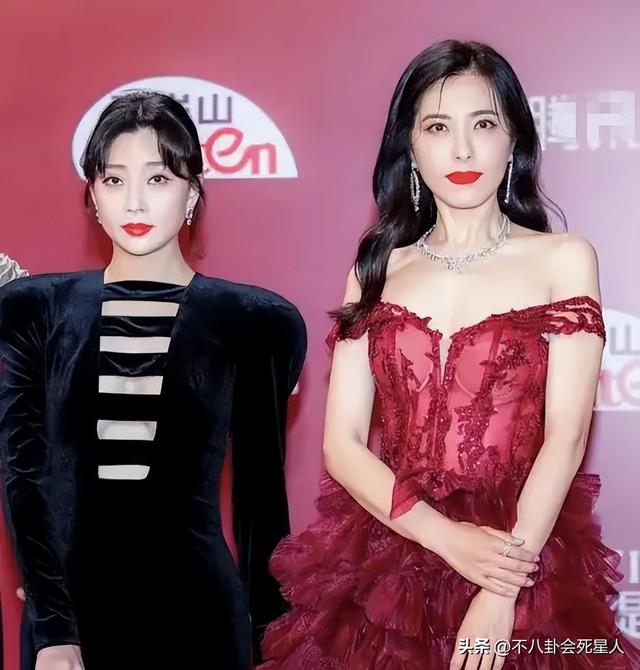 7组中年女星同框比美，刘涛赢了秦海璐，殷桃曾黎各有千秋