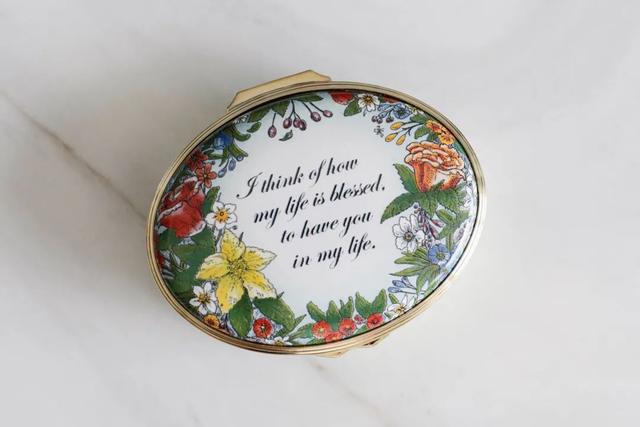 凯特、戴妃同款手镯，英国王室都爱的瓷器，情人节送礼大气有格调