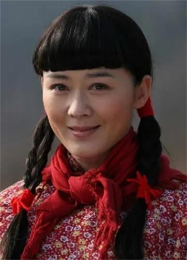 她曾被前夫一巴掌打跑!二婚嫁给体操世界冠军,如今婚姻幸福甜蜜