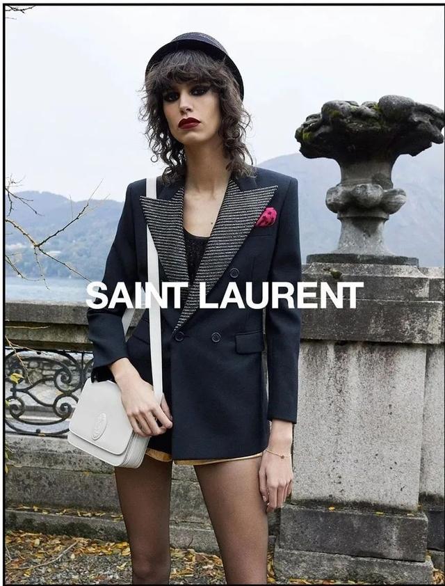 明星、超模都自愿素颜甚至裸体出镜,这位摄影大师究竟是谁?