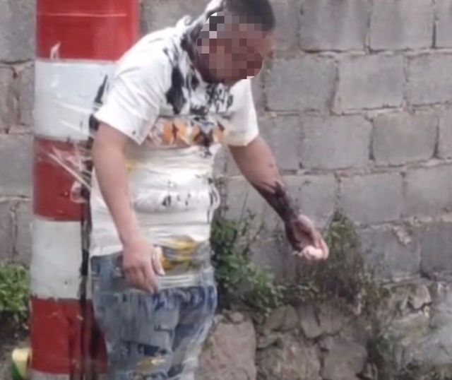 大喜之日,新娘被多名男子强吻拍臀部事件,揭开了婚闹背后的阴暗