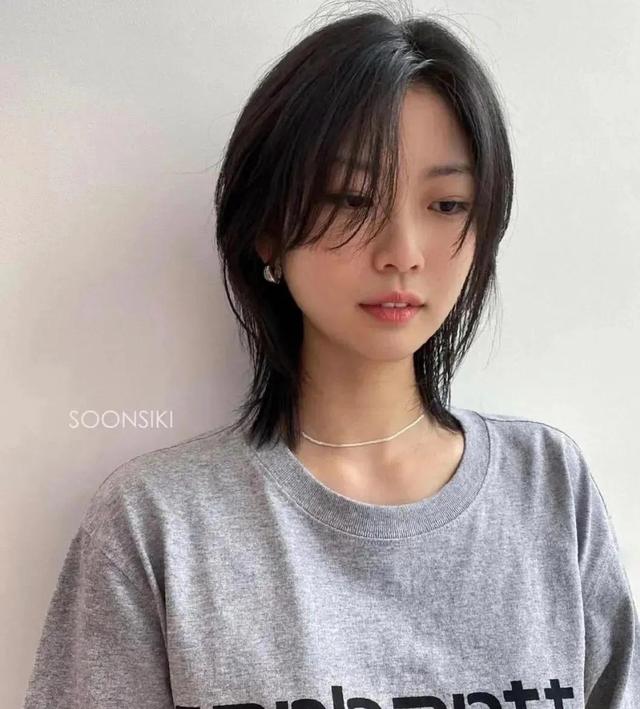 2022年剪短发不翻车的四款短发图册，适合任何脸型