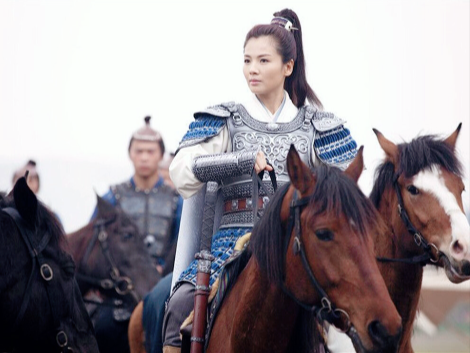 16位女明星骑马大PK！小枫唯美、刘涛好酷、左大玢最让人意外