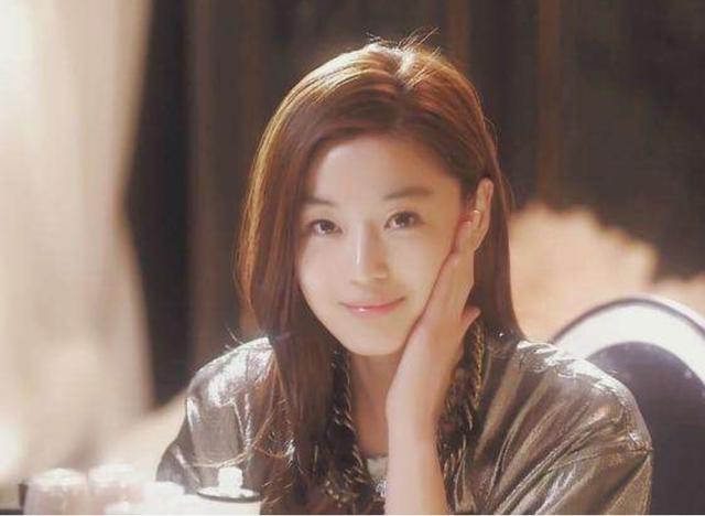 10位韩国女星：有人变脸，有人40岁未婚，51岁李英爱美貌依旧