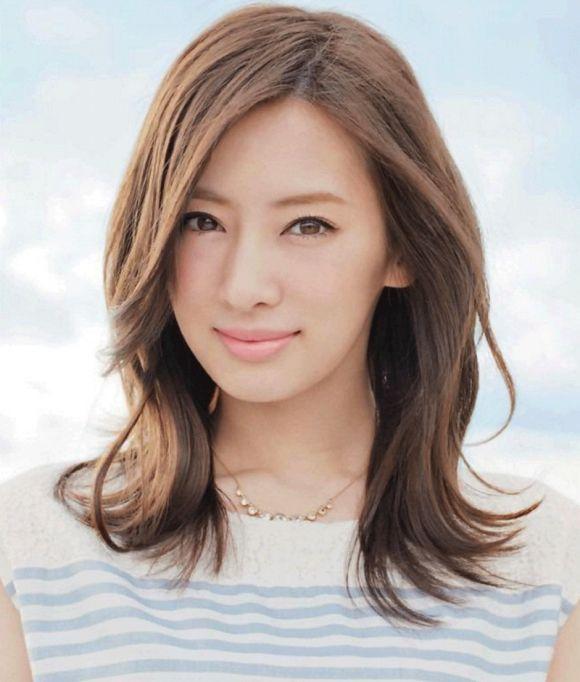 日本最美女星排行，佐佐木希那么漂亮才第九，第一拥有完美长相