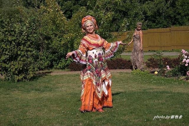 俄罗斯最盛产什么？其中之一就是大美女，她们青春靓丽身材迷人