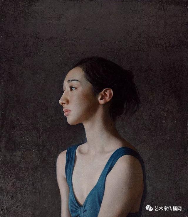 李晓刚用坦培拉油画混合画法画出的人体画，真是惊艳