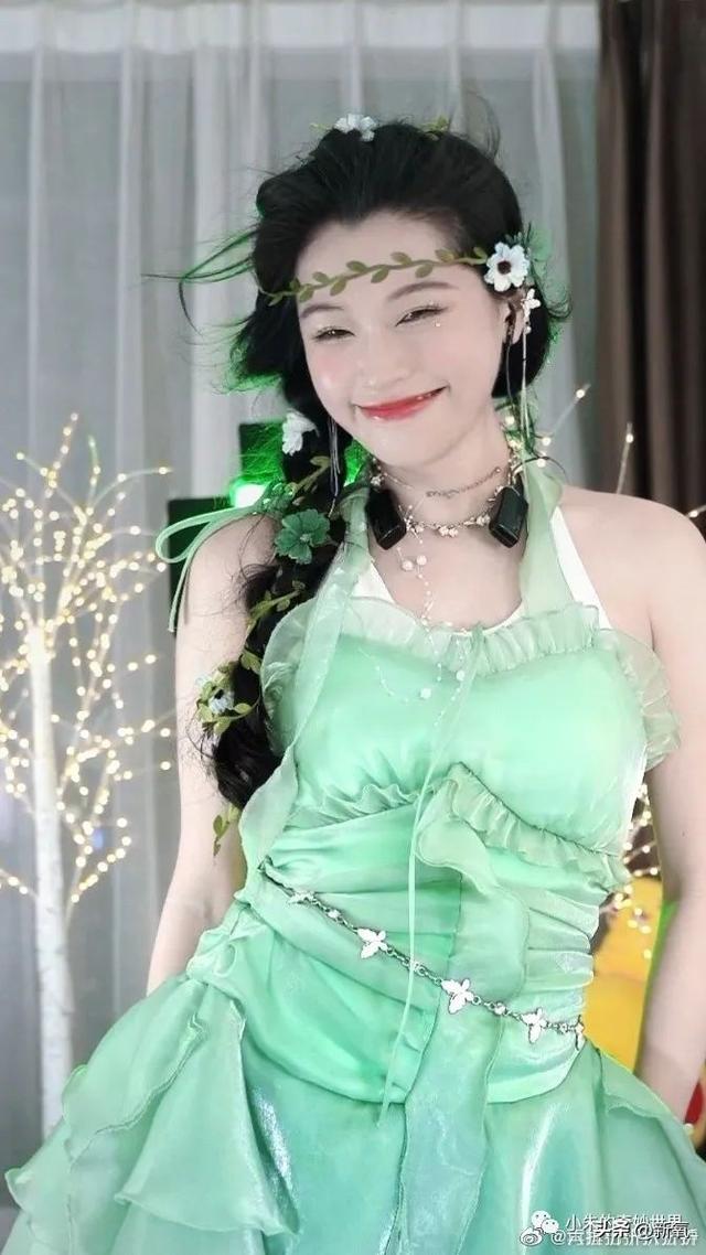 坐拥100万粉丝的美少女,直播间点赞量高达1亿,实力如何?