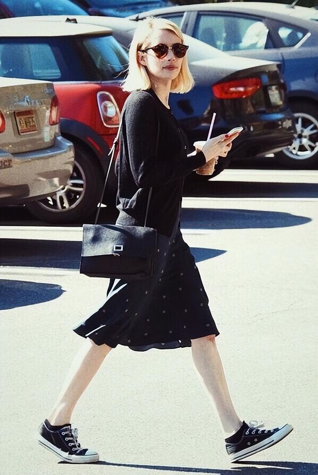 没有恨天高，157的她凭什么成为小个子模板？