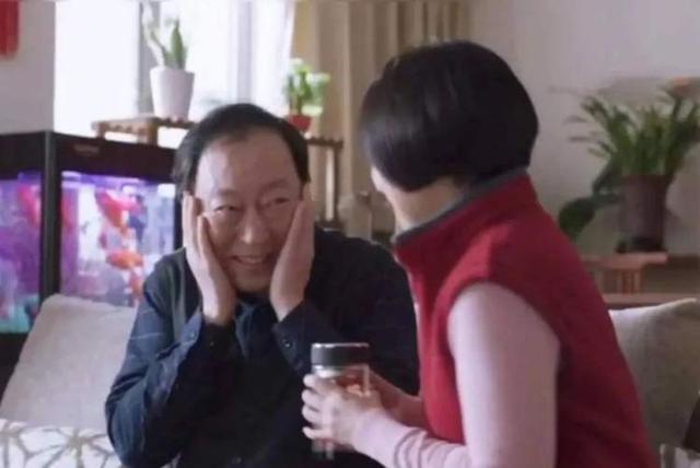 爸妈外放的霸总文，把我听脸红了