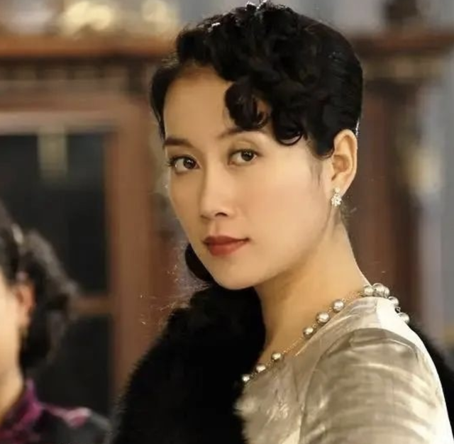 “捧不红”的10位女星，虽然观众扼腕叹息，但火不起来，也是幸运