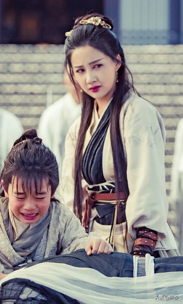 倚天屠龙记中谢逊说四大法王各有所长，那么各自所长在哪里呢？