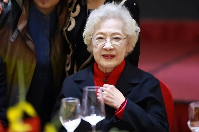 国内公认第一美女，99岁高龄依旧有人追？她到底是谁