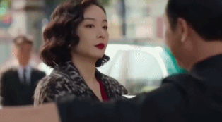 又惹争议了，嘴含戒指接吻，国产剧的吻戏开始了一场“病态传承”