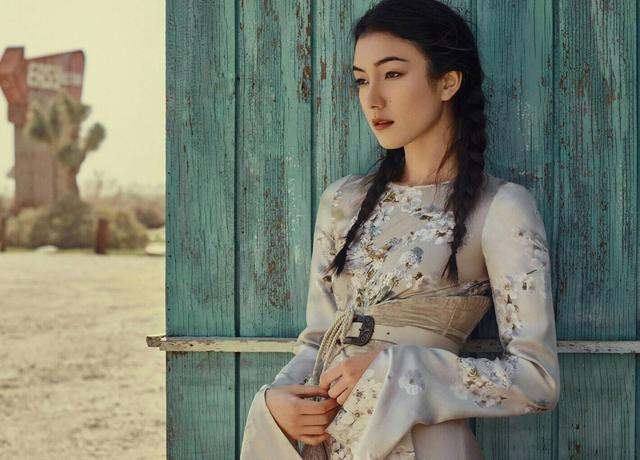 美女偷窥别人隐私生活,却害得男友自杀,尺度和反转令人窒息