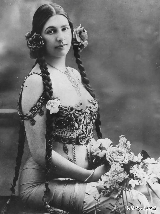 美女间谍玛塔·哈丽:靠脱衣舞成名,色诱多位英法军官,结局如何