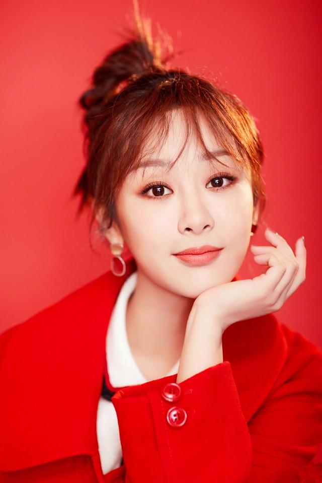 脸上这4处有“窝”的女人，天生就是“美人胚子”，看看你有没有