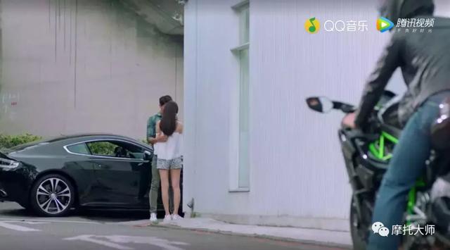 周杰伦发布新歌了，再快的H2，也追不回爱坐阿斯顿马丁的女孩！