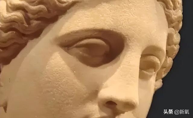 碰瓷刘亦菲还全网好评，姐这张脸真是集天地精华了吧