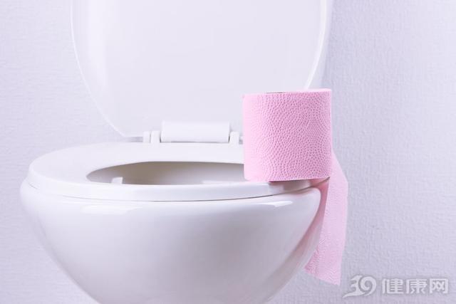 为什么很多女生在小便后要用纸巾擦？这样做对不对？不再纠结了