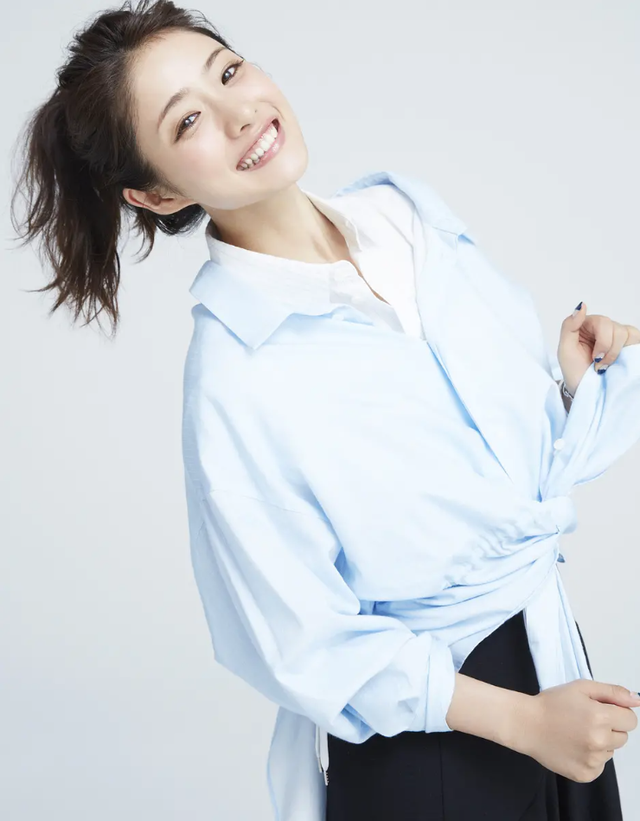 日本最美女星排行，佐佐木希那么漂亮才第九，第一拥有完美长相