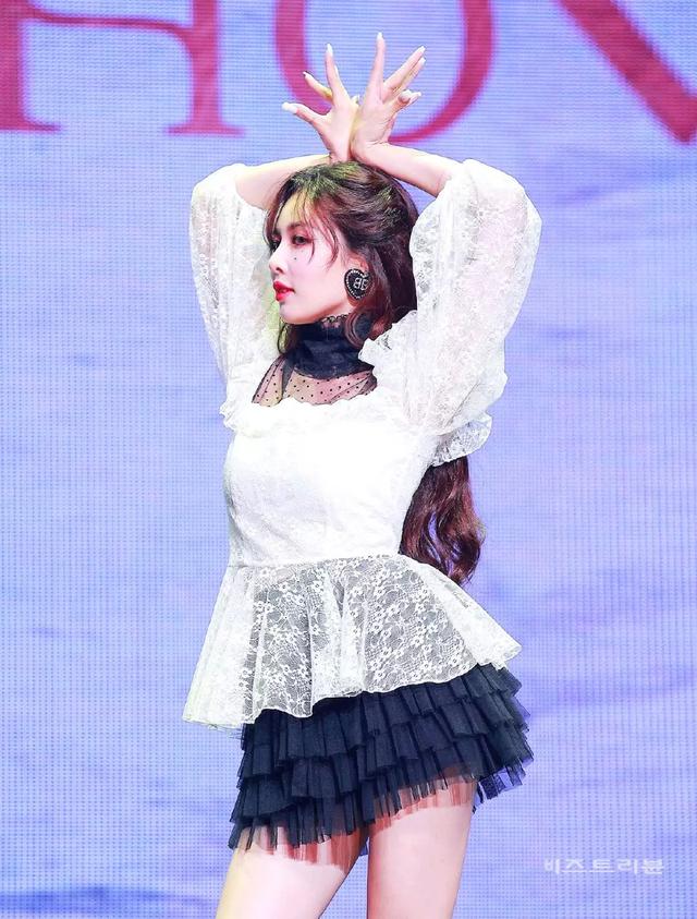 金泫雅｜因为谈恋爱被炒鱿鱼的南韩第一带货女王回来了