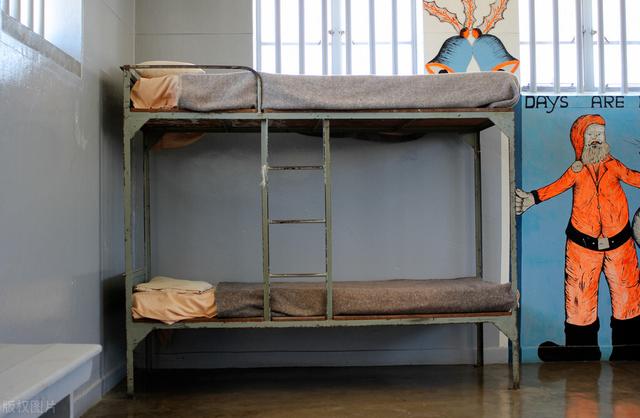 女孩两次脱裤子展示纹身，男闺蜜没把持住，能以此否定犯罪吗？