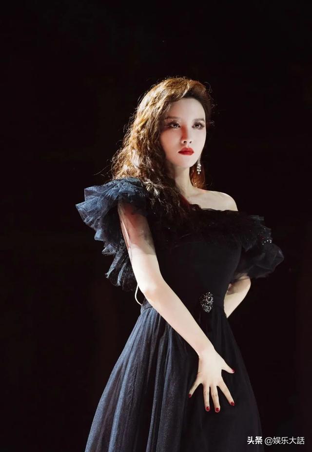 这位姐姐，真是既有公主的颜，又有阔太的命