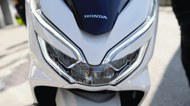 本田最新发布的PCX值不值2.699万元？咱们细节见真章