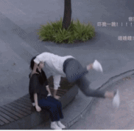 又惹争议了，嘴含戒指接吻，国产剧的吻戏开始了一场“病态传承”