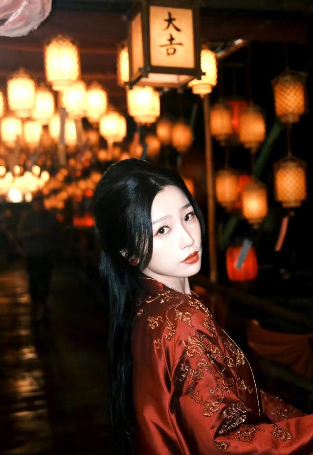 中国十大90后娱乐圈女顶流，十大美女排行榜