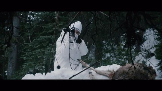 印第安女孩被侮辱后赤足雪地9.6公里吐血身亡,男主以牙还牙