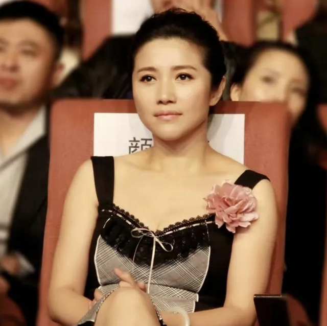 “捧不红”的10位女星，虽然观众扼腕叹息，但火不起来，也是幸运