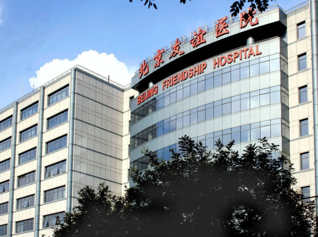 2015年,6岁女儿突发疾病死亡,父亲痛哭掀开白布:再让我看一眼