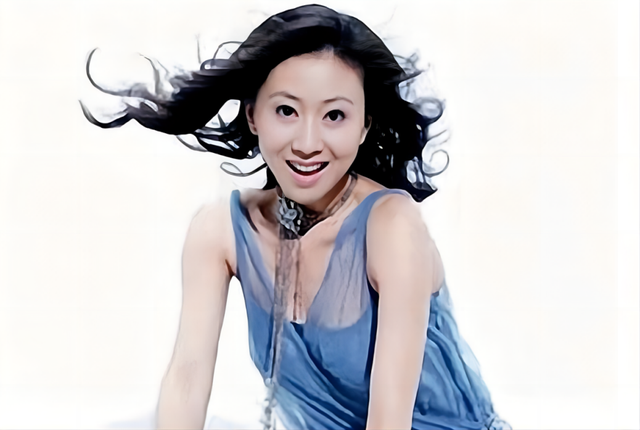 汤加丽:为拍全裸写真,与父亲决裂,和老公离婚,直言:不后悔