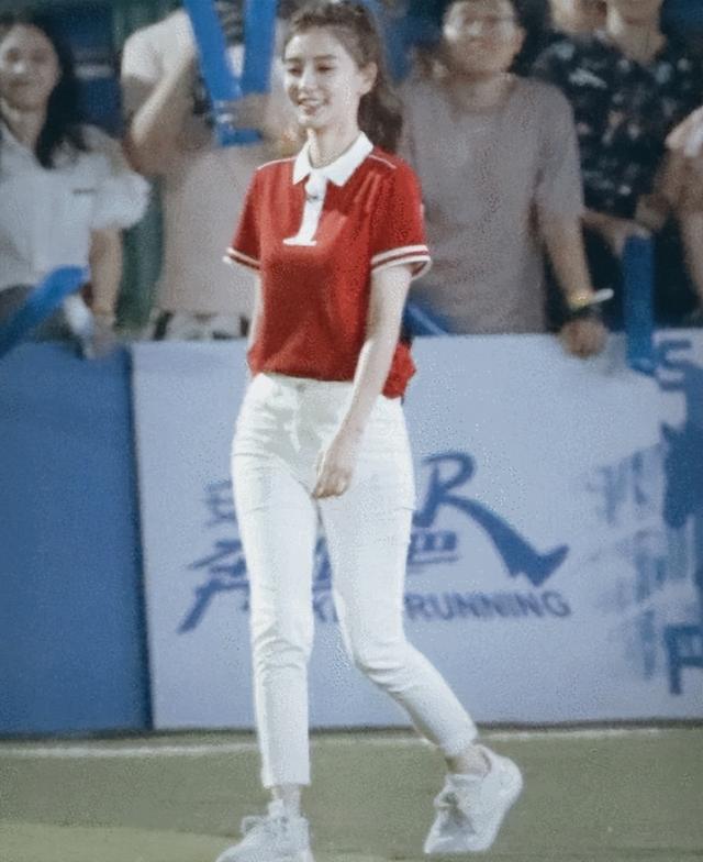 8位堪称“半身美人”的女星,穿上礼服惊艳四射,真实腿短又腿粗