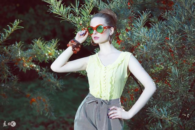 一篇关于天蝎座女的性格文章