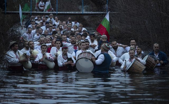 从欧洲火药桶，到欧洲子宫——保加利亚：美女之国，因何沉沦？