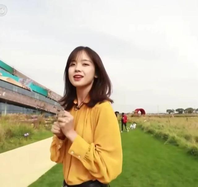 央视10大美女主持人,个个才貌双全,董卿知性,海霞端庄