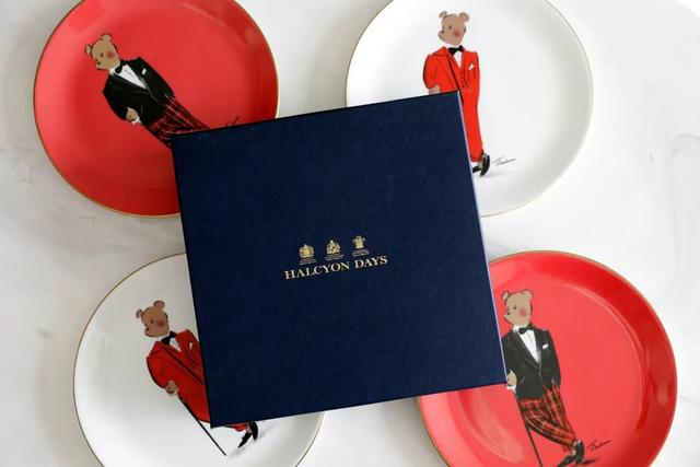 凯特、戴妃同款手镯，英国王室都爱的瓷器，情人节送礼大气有格调