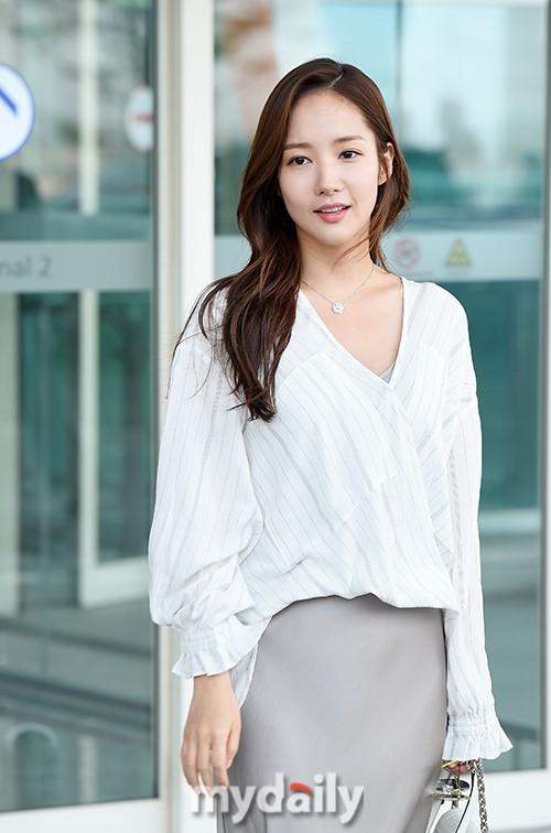 「MD PHOTO」 韩国女艺人朴敏英飞往美国洛杉矶拍杂志写真