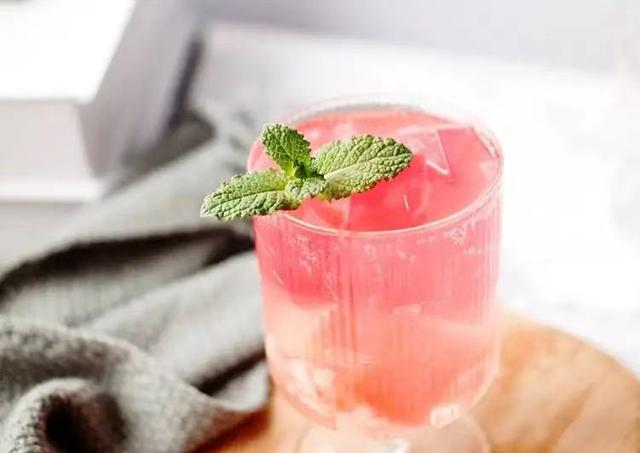 强烈建议！女孩子把奶茶换成它，8款夏日自制饮品