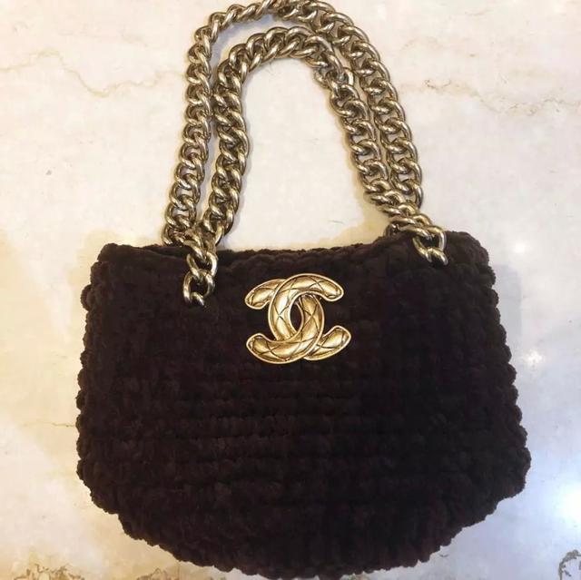 金泫雅｜因为谈恋爱被炒鱿鱼的南韩第一带货女王回来了