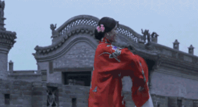 10位“一眼万年”女演员，个个美到窒息，有人靠一个角色吃一辈子