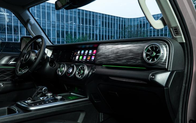 最适合女生使用的越野车，外观粉嫩颜值高，配2.0T发动机