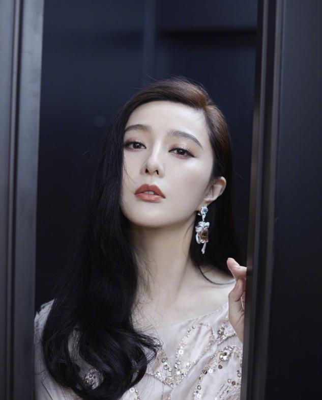 脸上有这4个特征，秒变苦相脸，没气质还显丑，十分颜值骤降六分