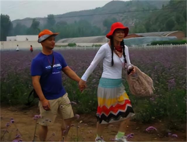 她曾被前夫一巴掌打跑!二婚嫁给体操世界冠军,如今婚姻幸福甜蜜