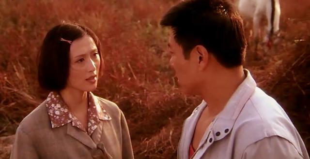 苦命女人年轻丧夫,因长得漂亮被三个男人看上,却选了个穷小子